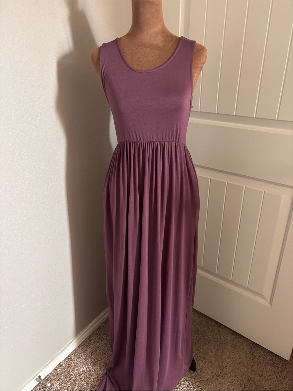 Zenana Outfitters Sleeveless Mauve-Purple Maxi Dress W/Pockets